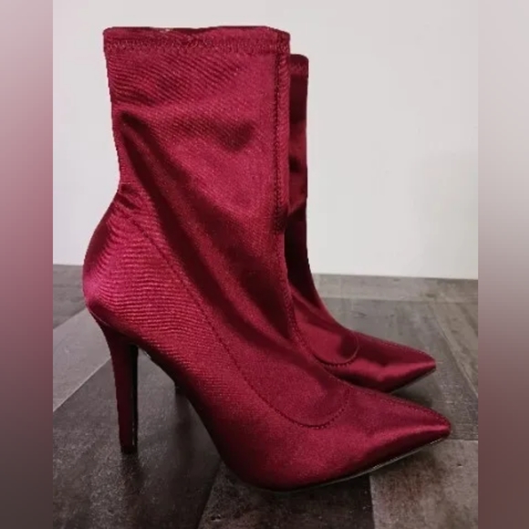 Charlotte Russe Sock Ankle Booties Burgundy Size 7 Satin Ankle Boots - Picture 4 of 14